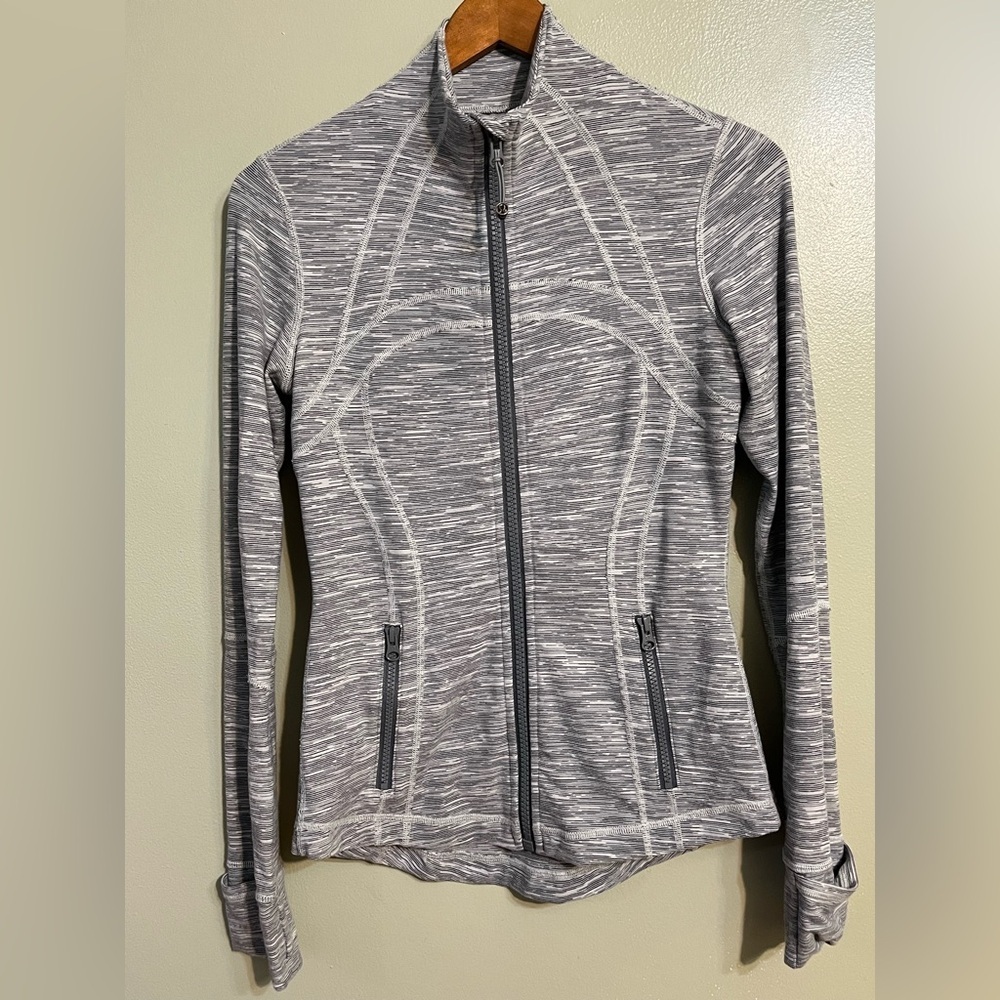 Lululemon Define Women's Gray Zip-Up Jacket Size 6 athletic